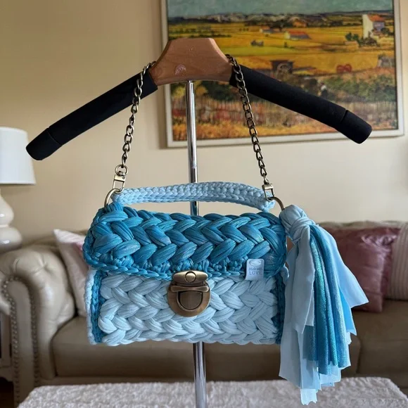 Handmade shirt yarn crochet Blue Chain Shoulder Bag - Picture 1 of 3